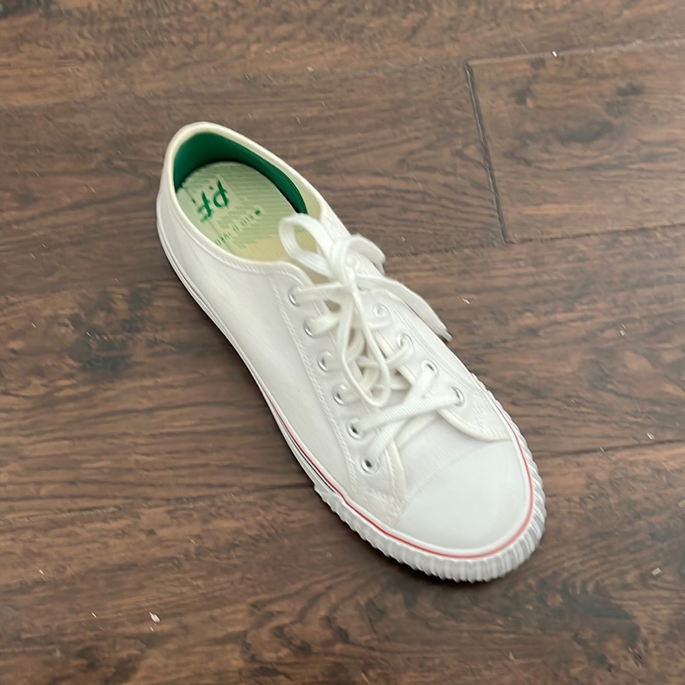 White PF flyers size 9.5
